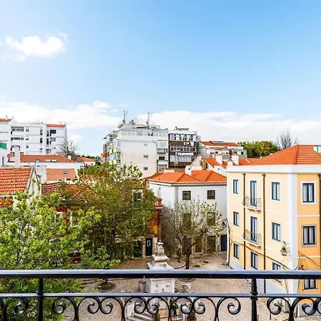 Bright And Spacious Two Bedroom Apt In 아파트 알마다